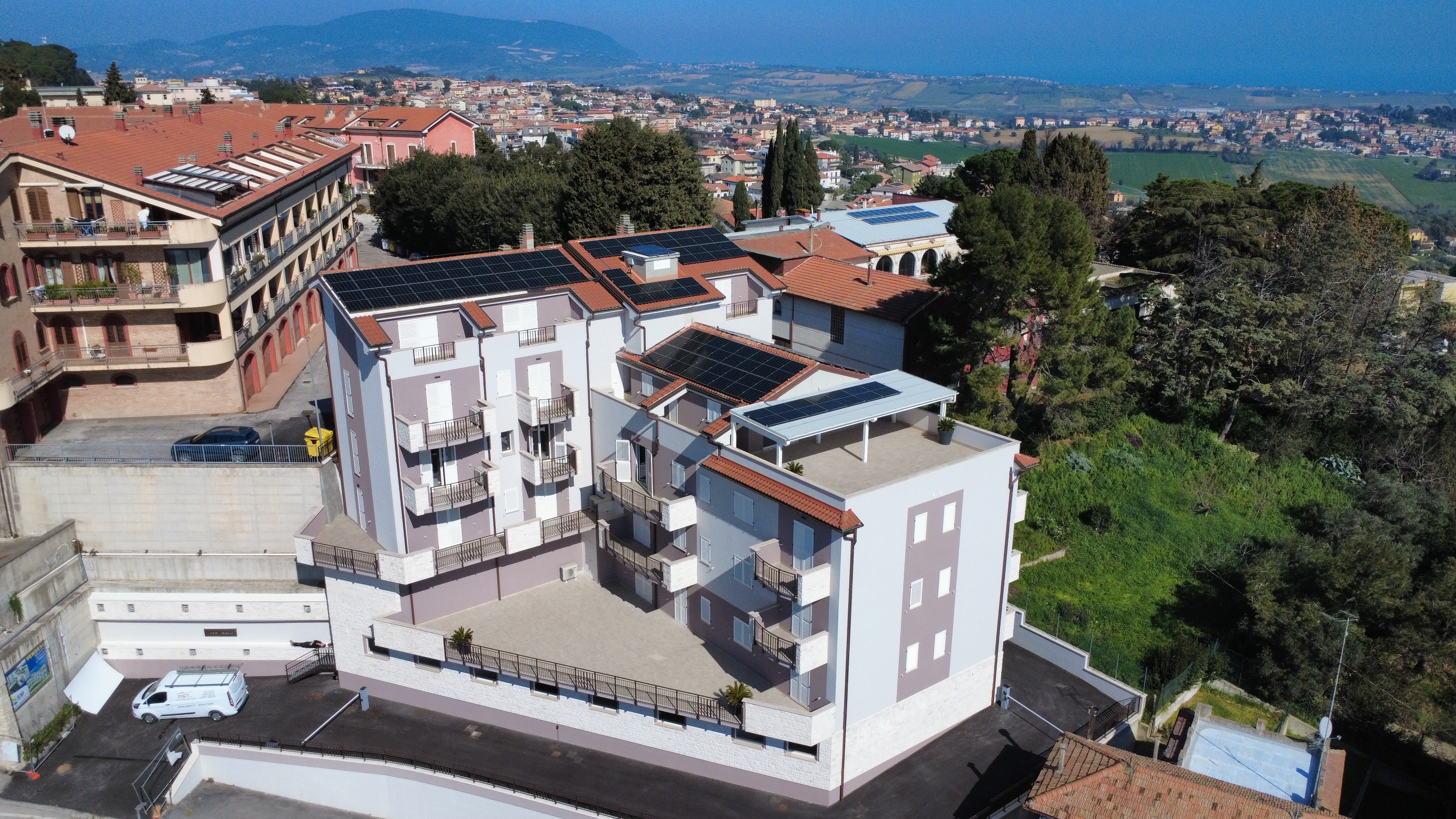 Impianto fotovoltaico condominio Castelfidardo